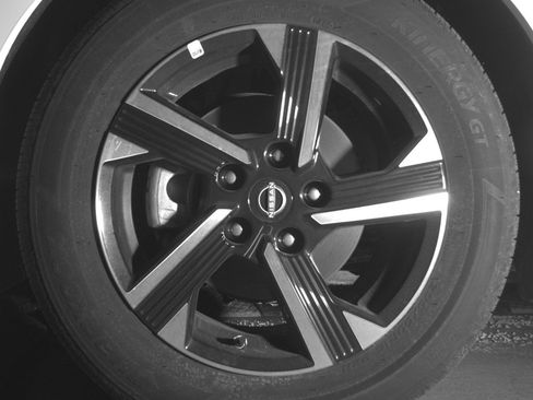 Used 2025 Nissan Sentra SV FWD image 12