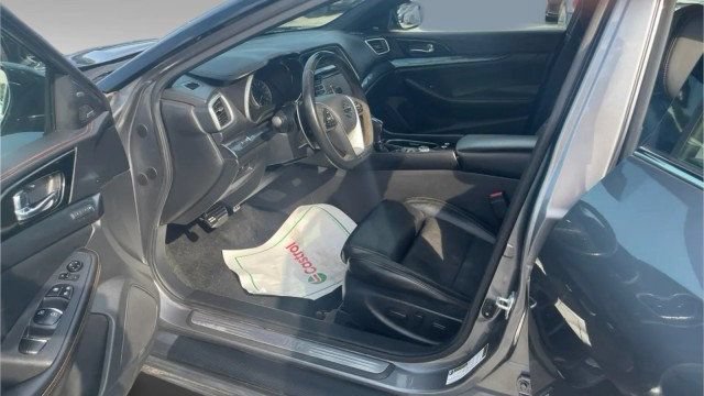 Used 2021 Nissan Maxima SR w/ Sport Mat Group FWD image 11