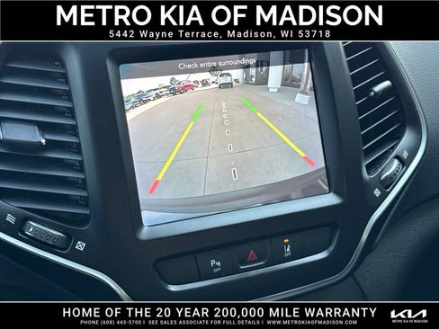 Used 2021 Jeep Cherokee Latitude Lux w/ Comfort/Convenience Group AWD/4WD image 20