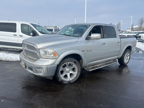 Used 2017 RAM 1500 Laramie image 17