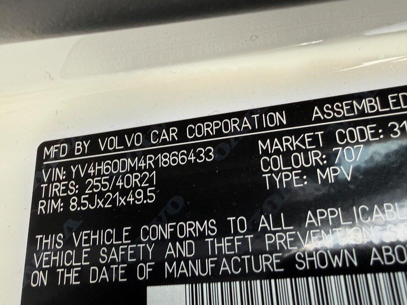 Used 2024 Volvo XC60 T8 Ultimate w/ Protection Package Premier AWD/4WD image 24