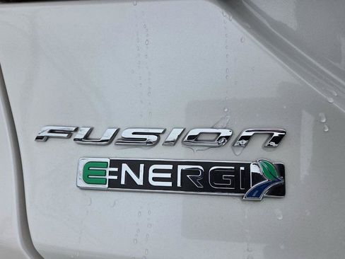 Used 2017 Ford Fusion Energi Platinum FWD image 11