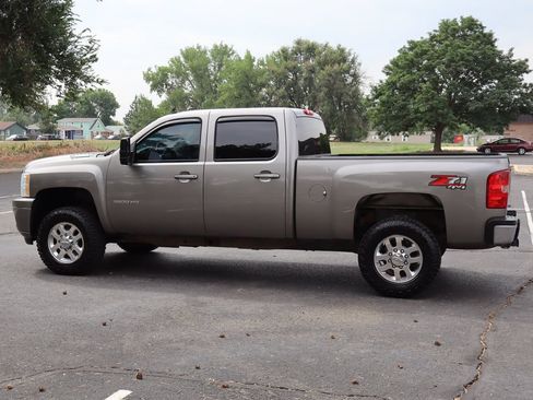 Used 2014 Chevrolet Silverado 3500 LT w/ Interior Plus Package AWD/4WD image 9