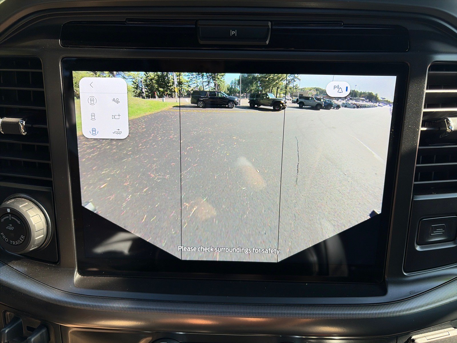 Used 2025 Ford F150 Lariat AWD/4WD image 29