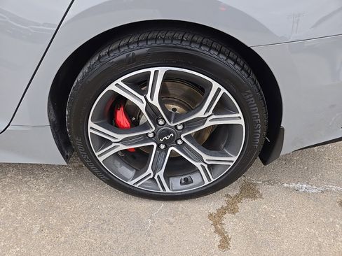 Used 2020 Kia Stinger GT2 image 21