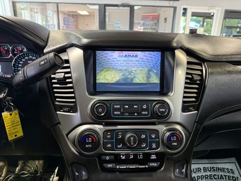 Used 2018 Chevrolet Suburban LT AWD/4WD image 18