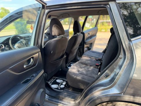 Used 2016 Nissan Rogue S AWD/4WD image 4