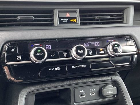 Used 2023 Honda Pilot Sport image 24