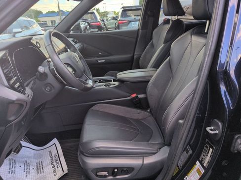 Used 2024 Lexus TX 500h AWD w/ Technology Package image 9