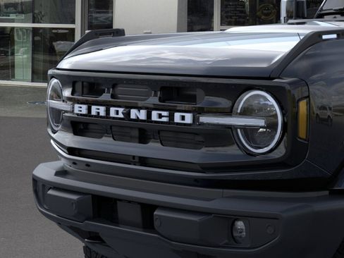 New 2026 Ford Bronco Outer Banks AWD/4WD image 19
