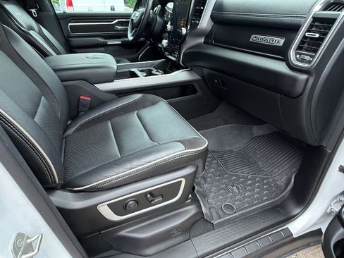 Used 2024 RAM 1500 Laramie AWD/4WD image 20