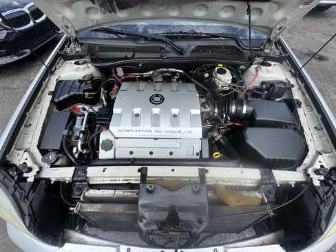 Used 2002 Cadillac De Ville DTS w/ Premium Equipment Pkg image 21