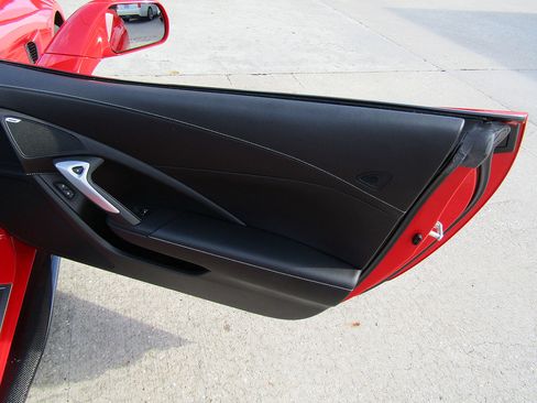 Used 2015 Chevrolet Corvette Stingray Convertible w/ 2LT Preferred Equipment Group RWD image 14