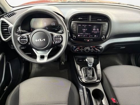 Used 2024 Kia Soul LX w/ Option Group 015 image 18