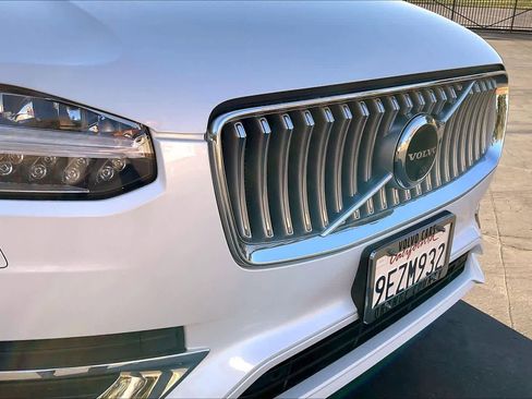 Used 2023 Volvo XC90 B5 Plus image 33