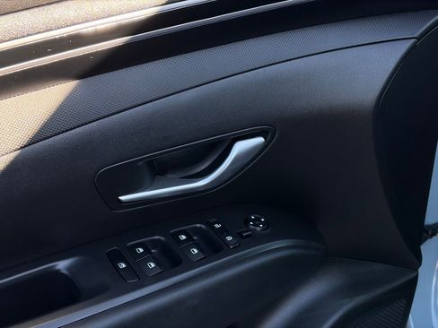 Used 2023 Hyundai Santa Cruz SE image 12