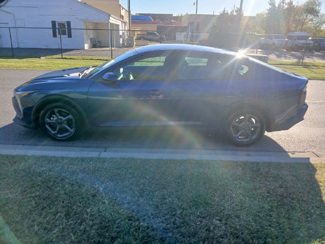 Certified 2025 Kia K4 FWD image 3