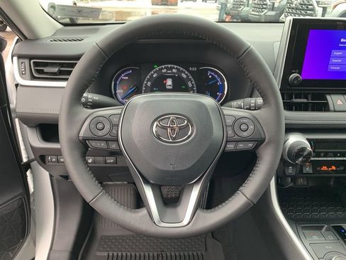New 2025 Toyota RAV4 XLE image 25