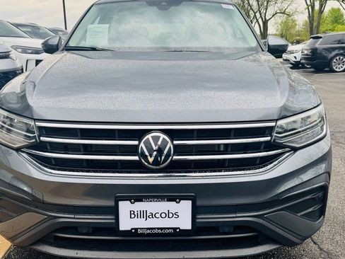 Certified 2024 Volkswagen Tiguan SE w/ MDO Package, Three-Row FWD image 6