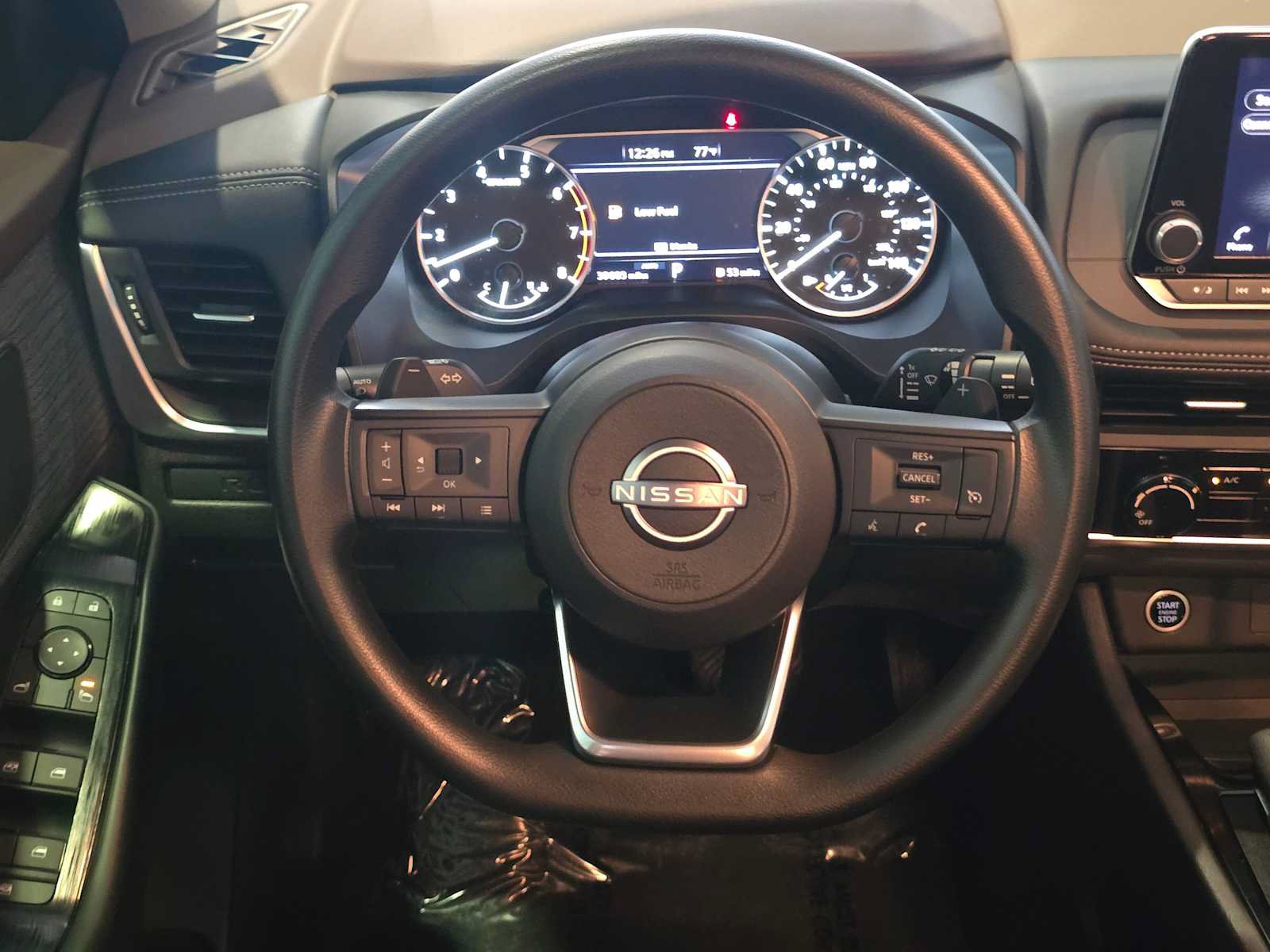 Used 2023 Nissan Rogue S AWD/4WD image 19