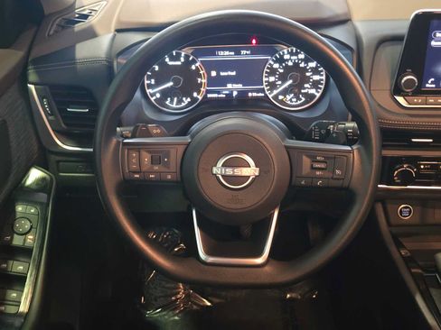 Used 2023 Nissan Rogue S AWD/4WD image 19
