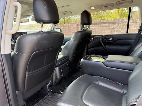 Certified 2023 INFINITI QX80 Luxe w/ All-Season Package RWD image 11