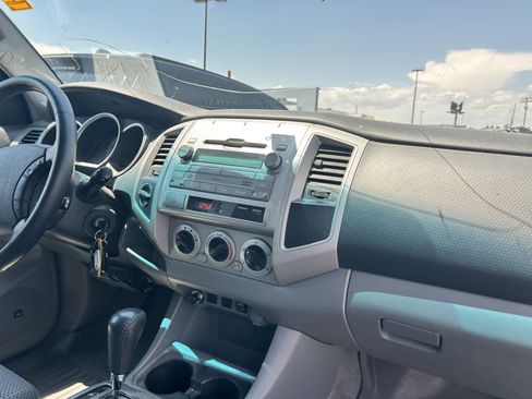 Used 2011 Toyota Tacoma 4x4 Double Cab w/ TRD Sport Pkg w/JBL Audio image 14
