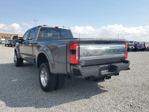 New 2026 Ford F450 Platinum w/ Platinum Plus Package image 8