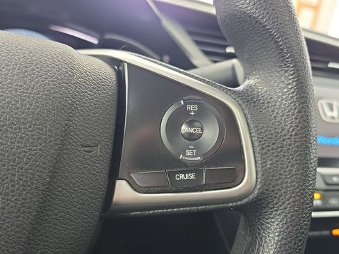 Used 2018 Honda Civic EX image 17