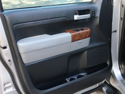 Used 2012 Toyota Tundra Limited image 16