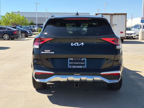 Certified 2025 Kia Sportage SX FWD image 4
