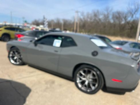 Used 2019 Dodge Challenger R/T w/ Plus Package image 10