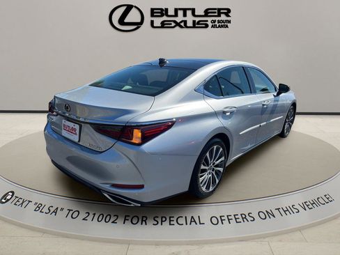 Used 2019 Lexus ES 350 Luxury w/ Accessory Package image 5