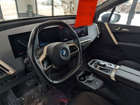 Used 2024 BMW iX xDrive50 w/ Premium Package image 15