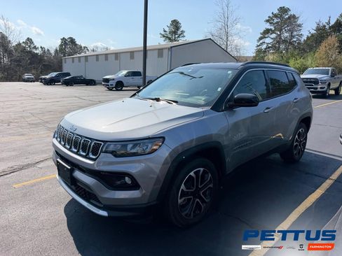 Used 2024 Jeep Compass Limited image 1