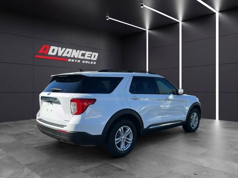 Used 2021 Ford Explorer XLT image 6