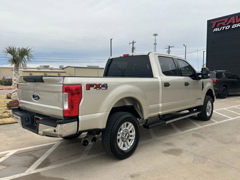 Used 2017 Ford F250 XLT w/ XLT Value Package image 7