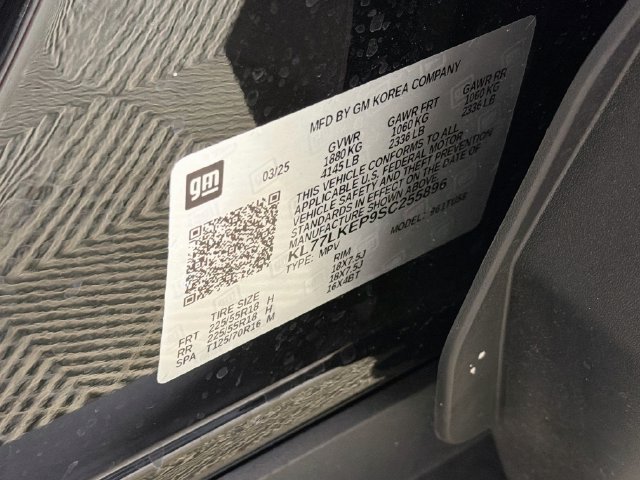 Used 2025 Chevrolet Trax ACTIV FWD image 36