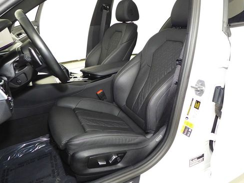 Used 2023 BMW 530e 530e iPerformance w/ M Sport Package image 21