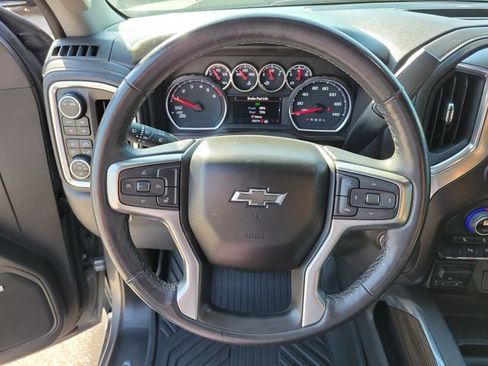 Used 2022 Chevrolet Silverado 1500 LT Trail Boss w/ LT Trail Boss Premium Package AWD/4WD image 28