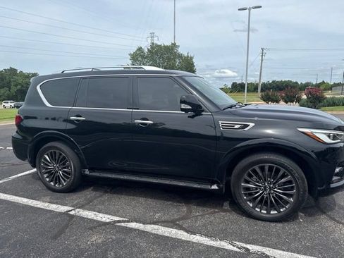 Used 2024 INFINITI QX80 Sensory AWD/4WD image 4