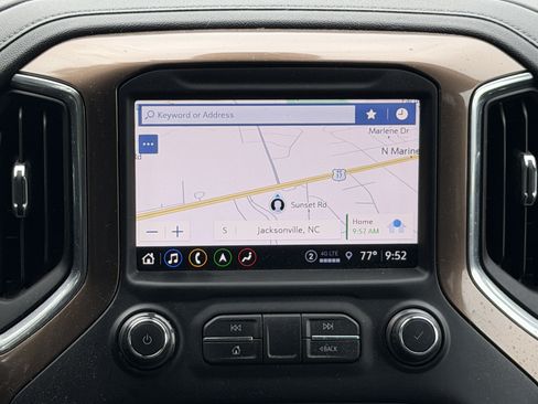 Used 2021 Chevrolet Silverado 1500 High Country w/ Technology Package AWD/4WD image 15