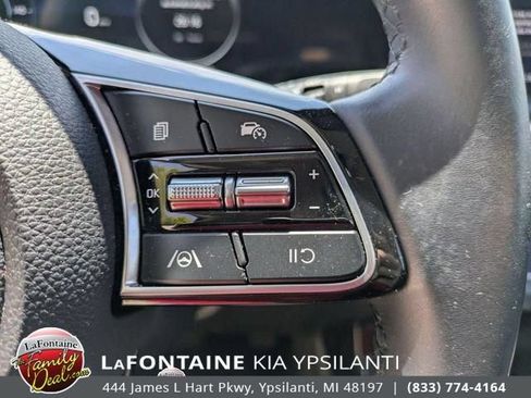 Certified 2024 Kia Seltos EX AWD/4WD image 21