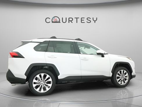 New 2025 Toyota RAV4 XLE Premium w/ Weather Package AWD/4WD image 24