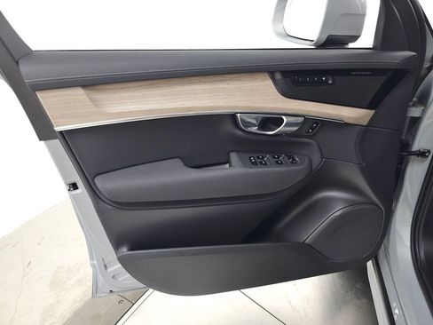 Certified 2026 Volvo XC90 B6 Plus AWD/4WD image 16