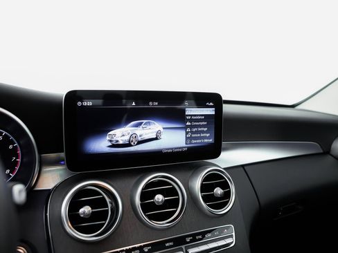 Used 2020 Mercedes-Benz C 300 4MATIC Sedan image 35