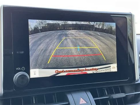 Used 2025 Toyota RAV4 XLE image 22