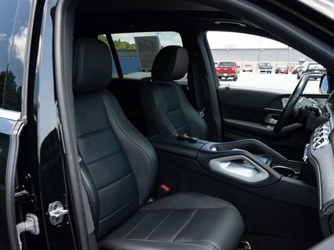 Used 2023 Mercedes-Benz GLS 450 4MATIC image 24