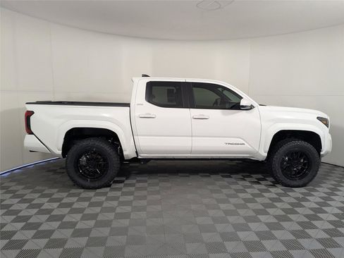 New 2026 Toyota Tacoma SR5 image 4