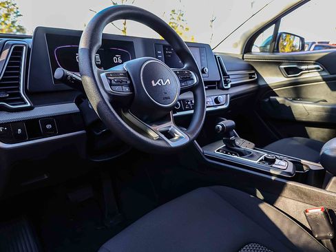 Certified 2023 Kia Sportage LX image 7
